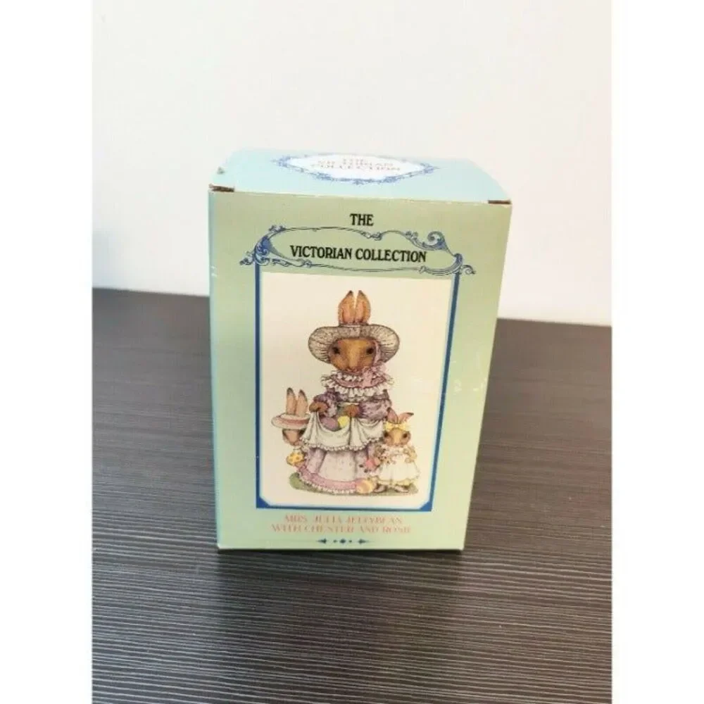 VTG Easter Bunny Mrs. Julia Jellybean 